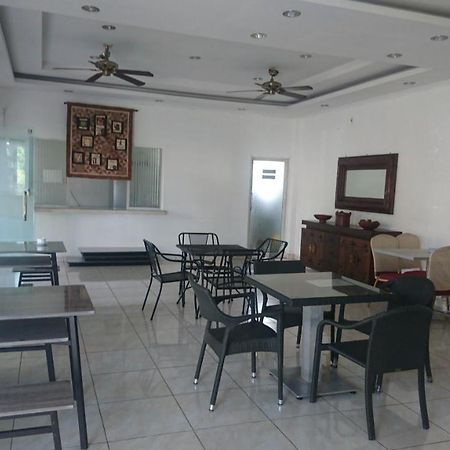 Liberty Homestay Parit  Extérieur photo